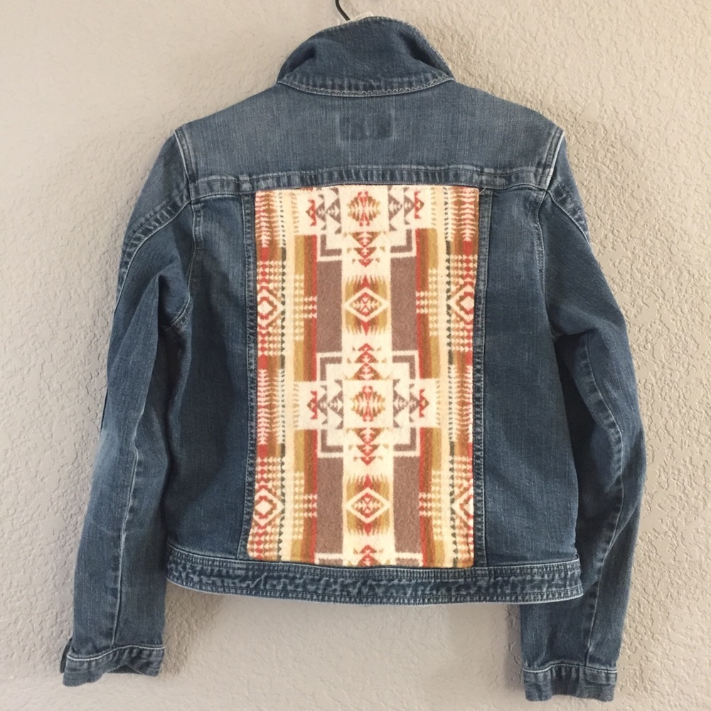 Pendleton Style Jean Jacket Size Medium - image 1